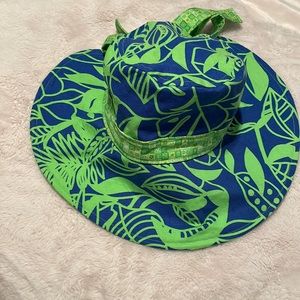 Reversible sun hat